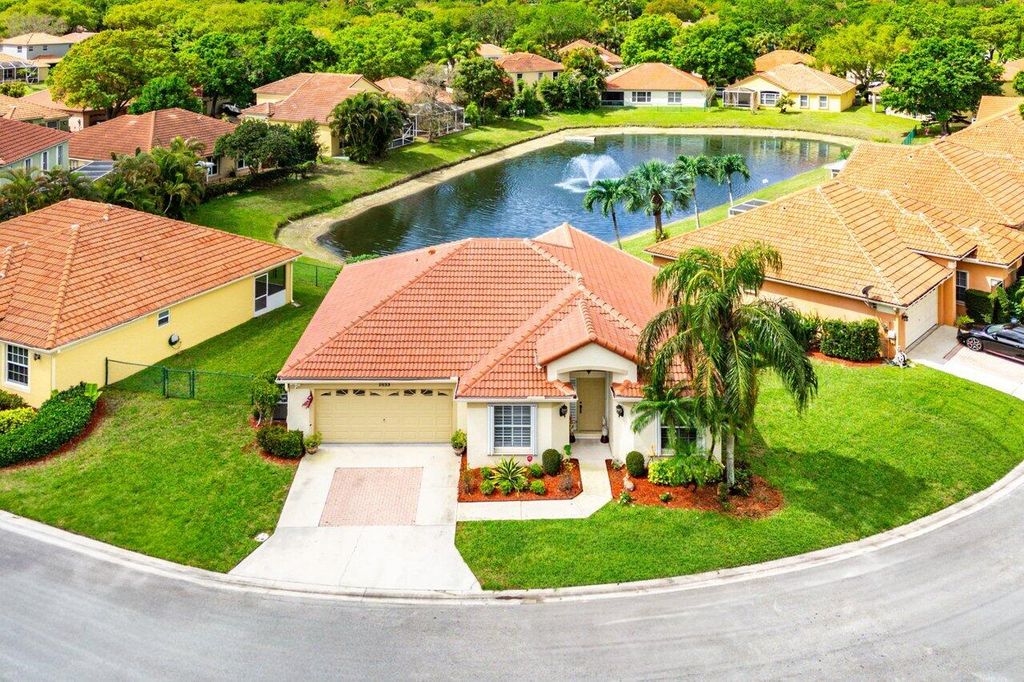 7033 Galleon Cove, Riviera Beach, FL 33418