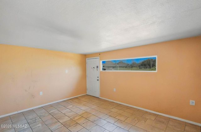 6131 E 28th Street, Tucson, AZ 85711