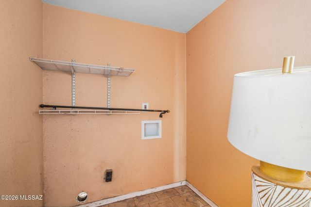 6131 E 28th Street, Tucson, AZ 85711