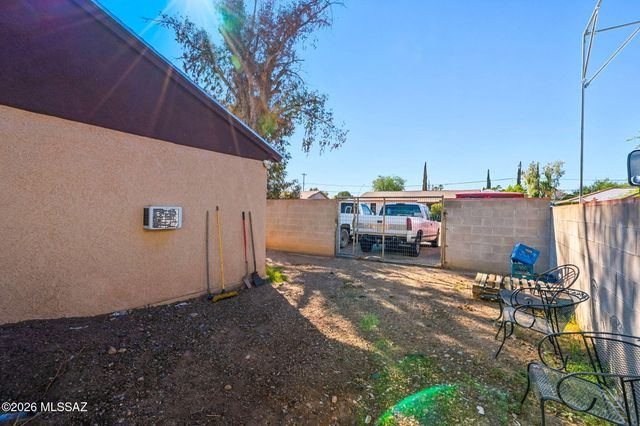 6131 E 28th Street, Tucson, AZ 85711