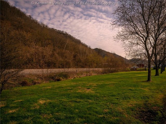 118 Maroney Lane, Shrewsbury, WV 25015