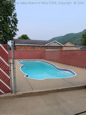 118 Maroney Lane, Shrewsbury, WV 25015