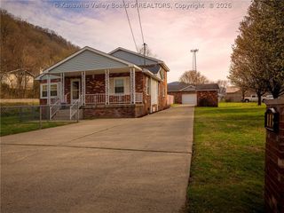 118 Maroney Lane, Shrewsbury, WV 25015