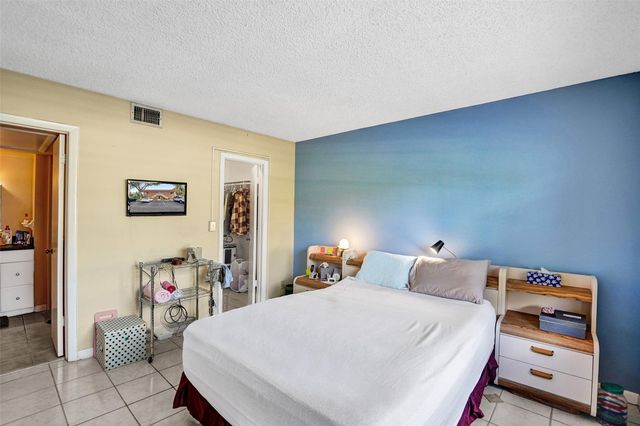 1920 NE 1st Terrace 107H, Wilton Manors, FL 33305