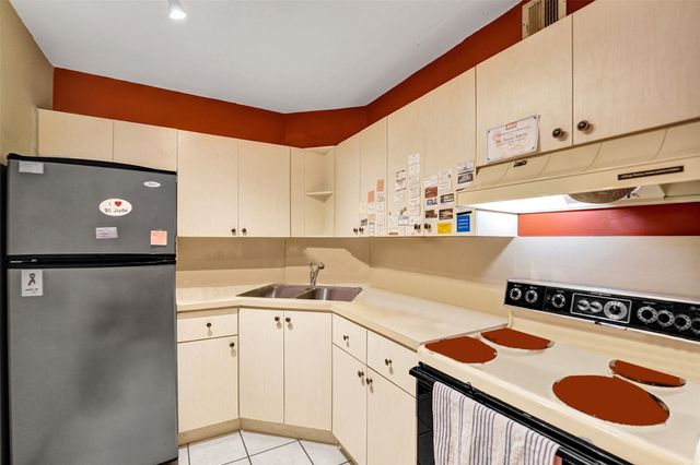 1920 NE 1st Terrace 107H, Wilton Manors, FL 33305