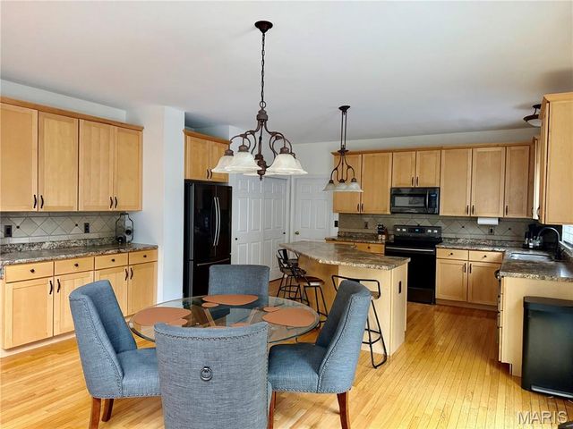 3450 Caton Run Crossing, Shiloh, IL 62221