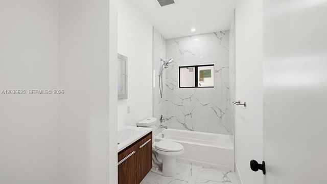 1140 NE 201st Ter, Miami, FL 33179