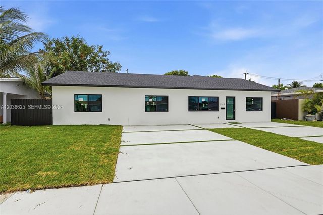 1140 NE 201st Ter, Miami, FL 33179