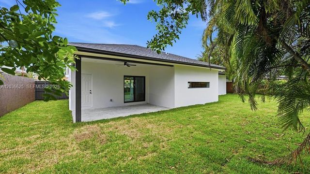 1140 NE 201st Ter, Miami, FL 33179