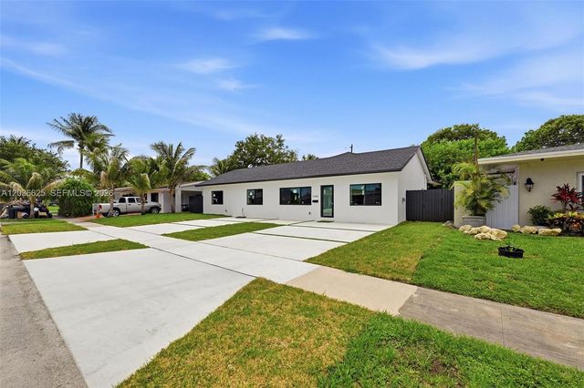 1140 NE 201st Ter, Miami, FL 33179