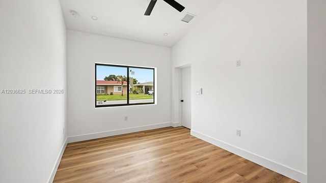 1140 NE 201st Ter, Miami, FL 33179