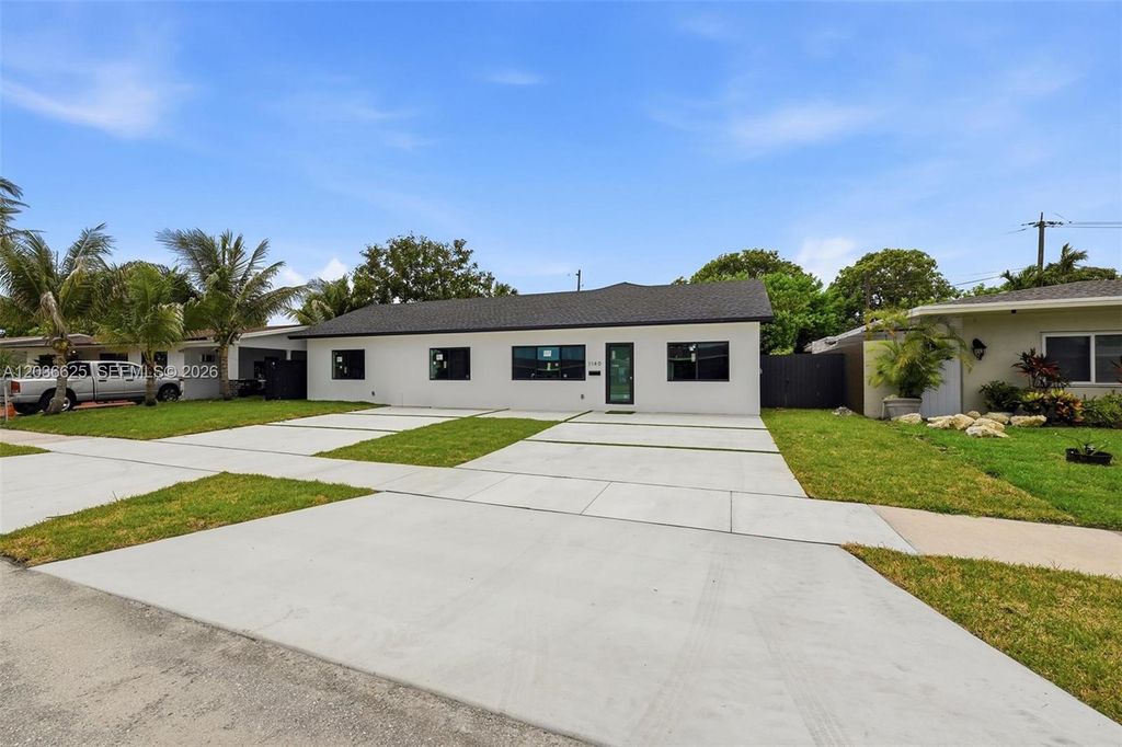 1140 NE 201st Ter, Miami, FL 33179