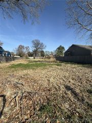 4247 Riverside Drive, Tulsa, OK 74105