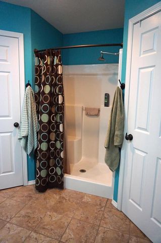 230 E Lapis Avenue, Republic, MO 65738
