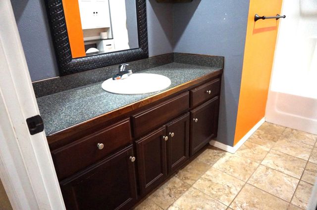230 E Lapis Avenue, Republic, MO 65738