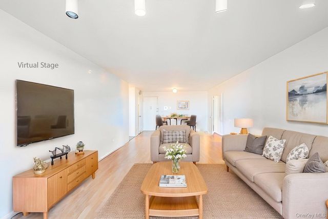 1 Bay Club Drive 11J, Bayside, NY 11360