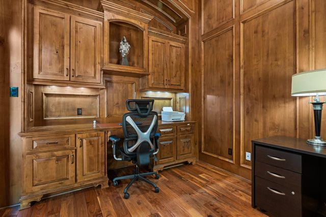 22 Johnathan Landing Court, The Woodlands, TX 77389