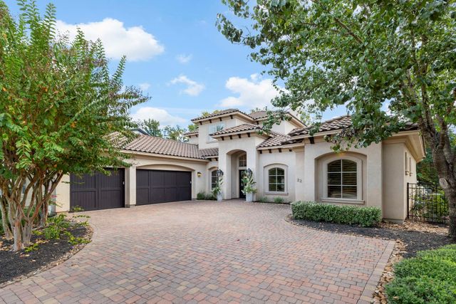 22 Johnathan Landing Court, The Woodlands, TX 77389