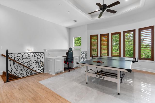 22 Johnathan Landing Court, The Woodlands, TX 77389