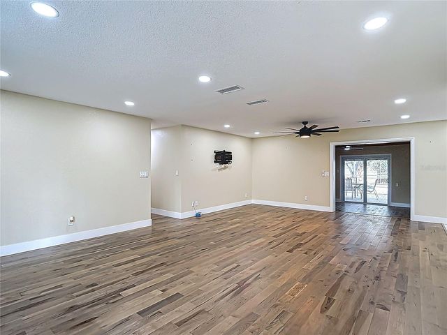 216 CORBETT ROAD, Lithia, FL 33547