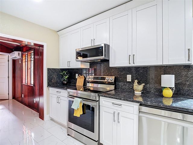 216 CORBETT ROAD, Lithia, FL 33547