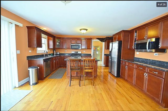 270 E Armitage Avenue, Addison, IL 60101