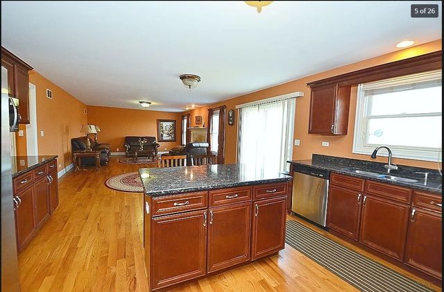270 E Armitage Avenue, Addison, IL 60101