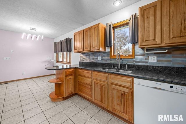 304 7TH Street, Hampton, IL 61244