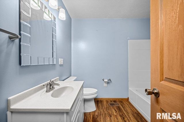 304 7TH Street, Hampton, IL 61244