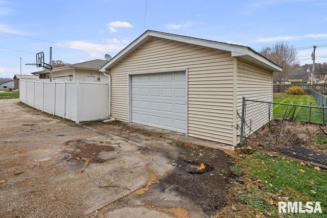 304 7TH Street, Hampton, IL 61244