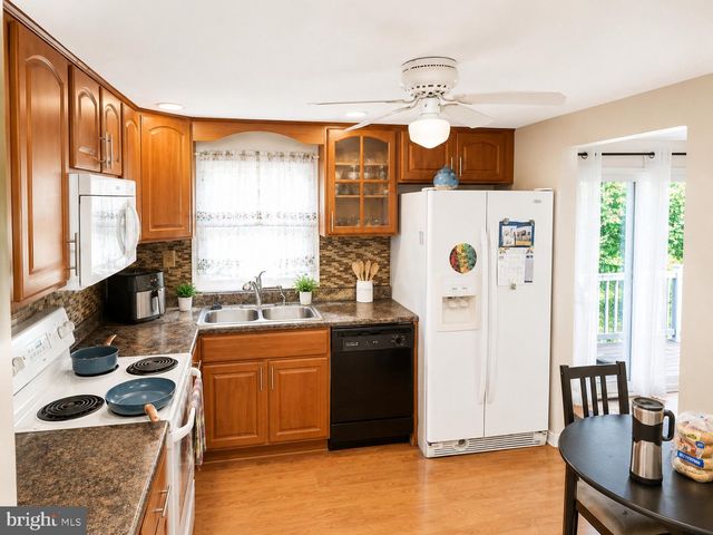 103 NIAGARA LN, Willingboro, NJ 08046