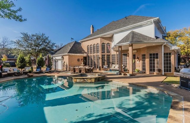 3401 Queensbury Way E, Colleyville, TX 76034