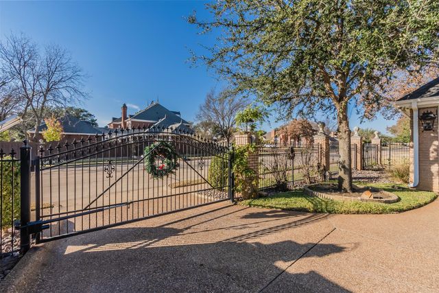 3401 Queensbury Way E, Colleyville, TX 76034