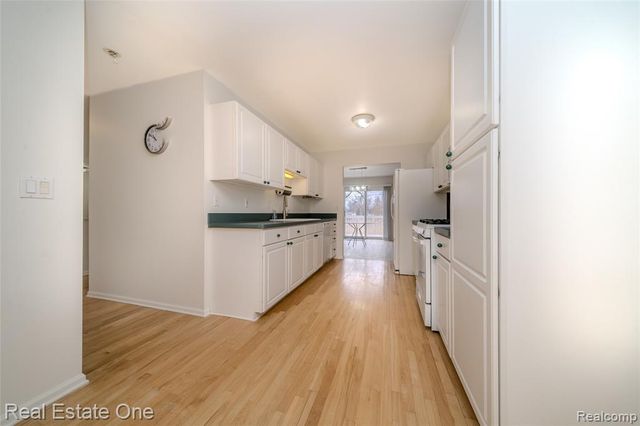 24099 Tana Court, Farmington, MI 48335