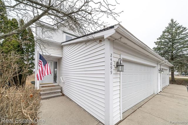 24099 Tana Court, Farmington, MI 48335