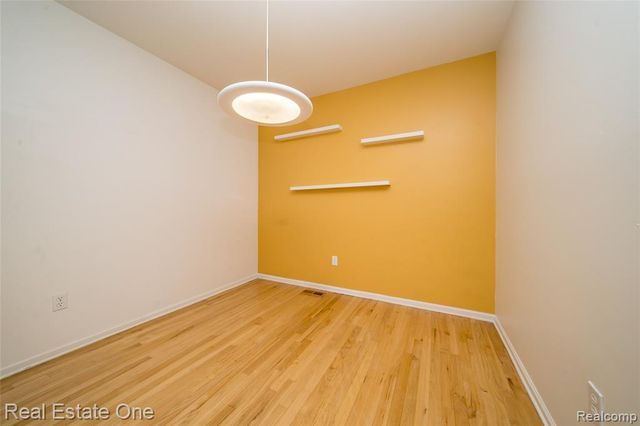 24099 Tana Court, Farmington, MI 48335