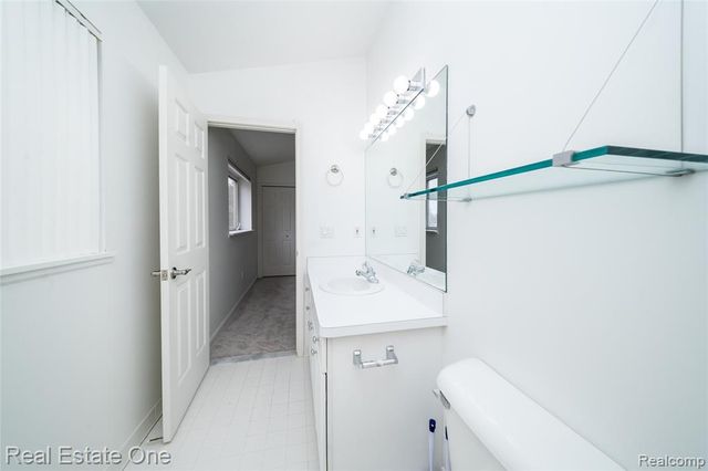 24099 Tana Court, Farmington, MI 48335