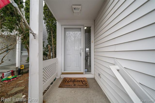 24099 Tana Court, Farmington, MI 48335