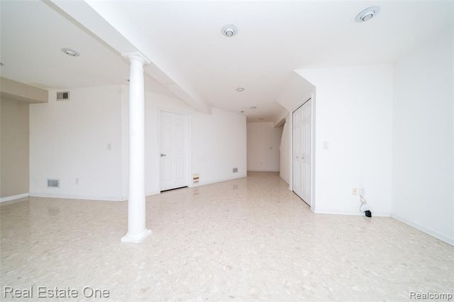 24099 Tana Court, Farmington, MI 48335