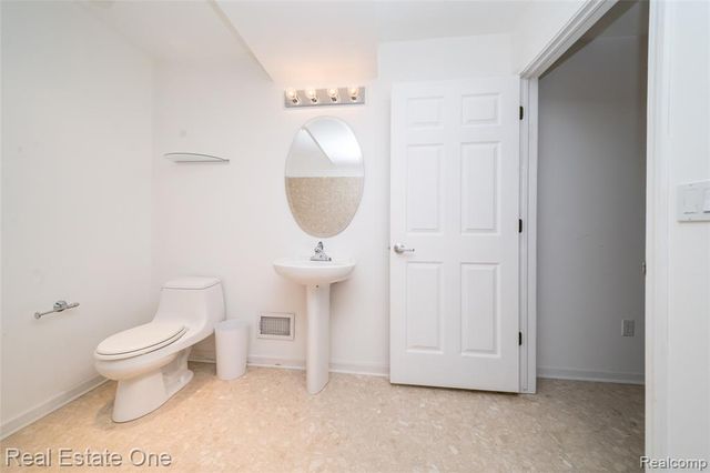 24099 Tana Court, Farmington, MI 48335