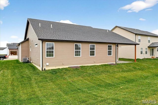 617 Middletown Court, O'fallon, IL 62269