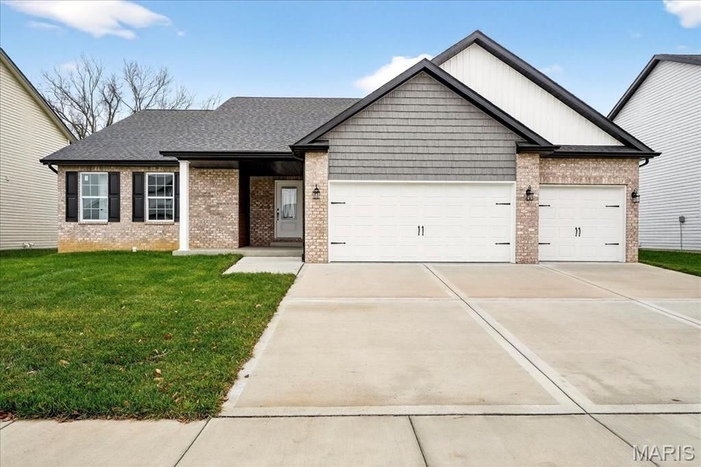 617 Middletown Court, O'fallon, IL 62269