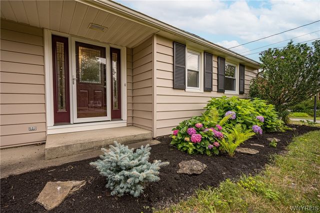 4815 Crestwood Drive, Hamburg, NY 14075