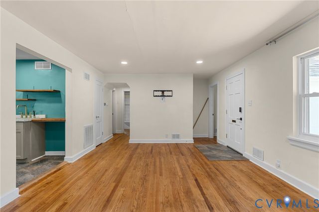 4825 Brook Rd, Richmond, VA 23227