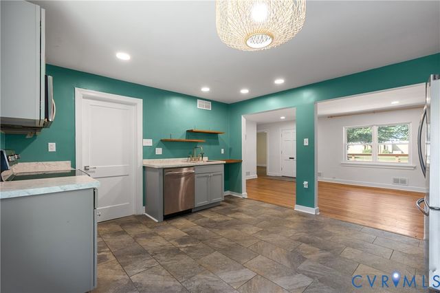 4825 Brook Rd, Richmond, VA 23227