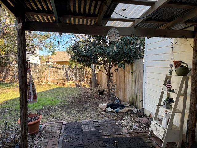 221 Stowaway CV A, Lakeway, TX 78734