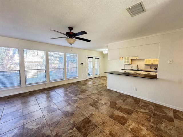 221 Stowaway CV A, Lakeway, TX 78734