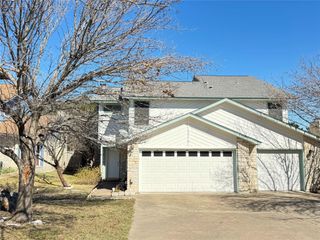 221 Stowaway CV A, Lakeway, TX 78734