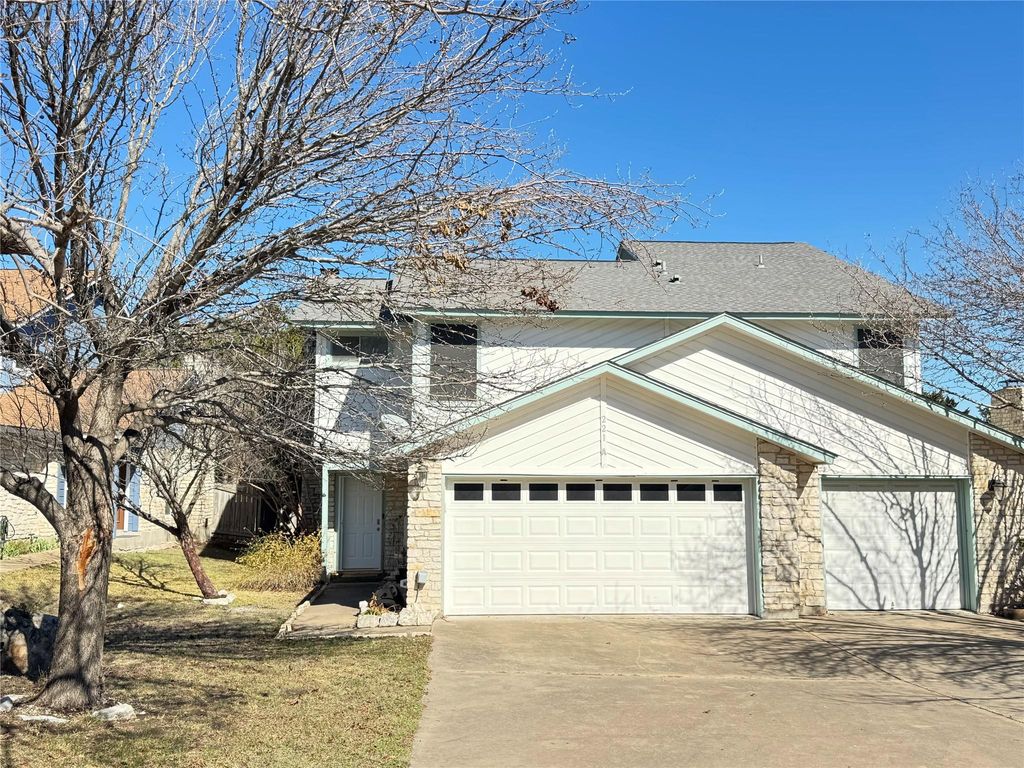 221 Stowaway CV A, Lakeway, TX 78734