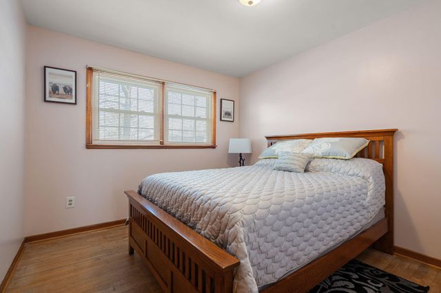 319 Michele Avenue, Crown Point, IN 46307